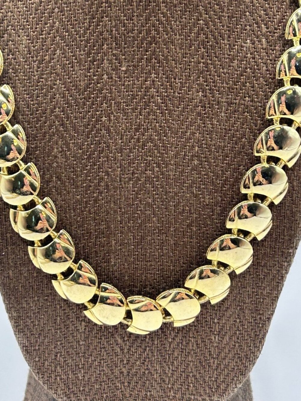 Vintage Necklace Gold Tone Chunky Crescent Link 18” Statement Jewelry Retro MCM - Picture 2 of 13